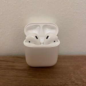 2nd Gen Apple AirPods with Charging Case